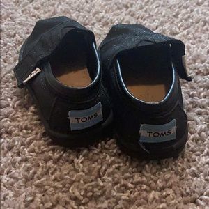 Toddler girl Toms